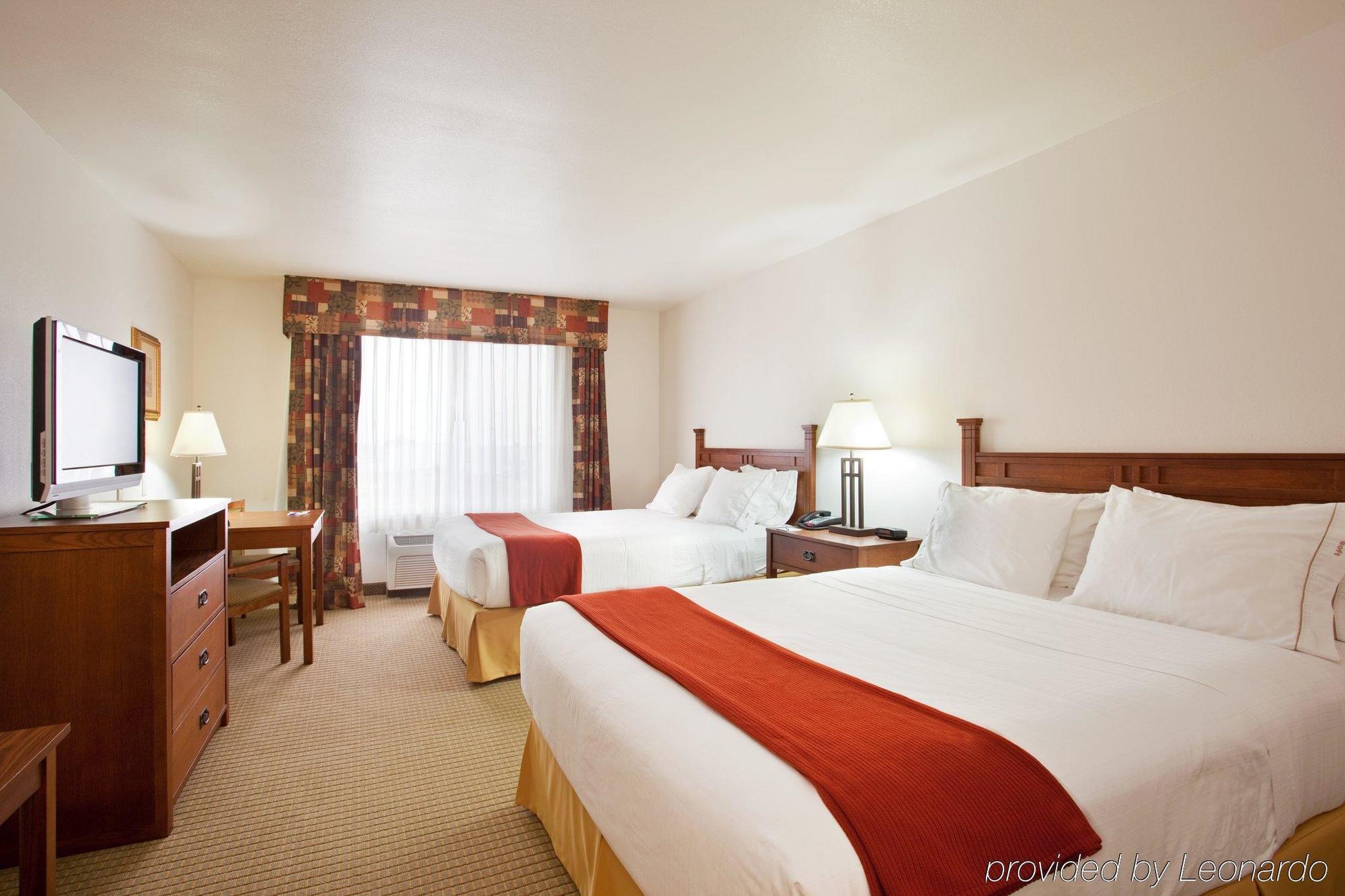 Holiday Inn Express Hotel & Suites Mattoon By Ihg חדר תמונה